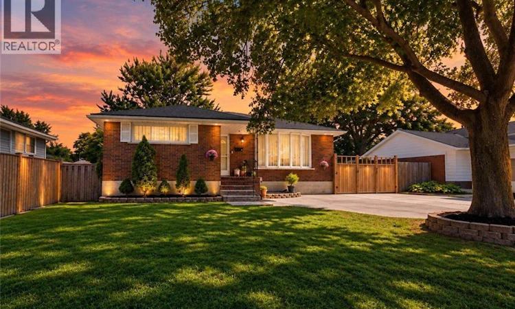 33 Bellingham Drive