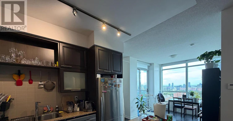 2004-500 Sherbourne Street, Toronto, ON, M4X 1L1 - 3