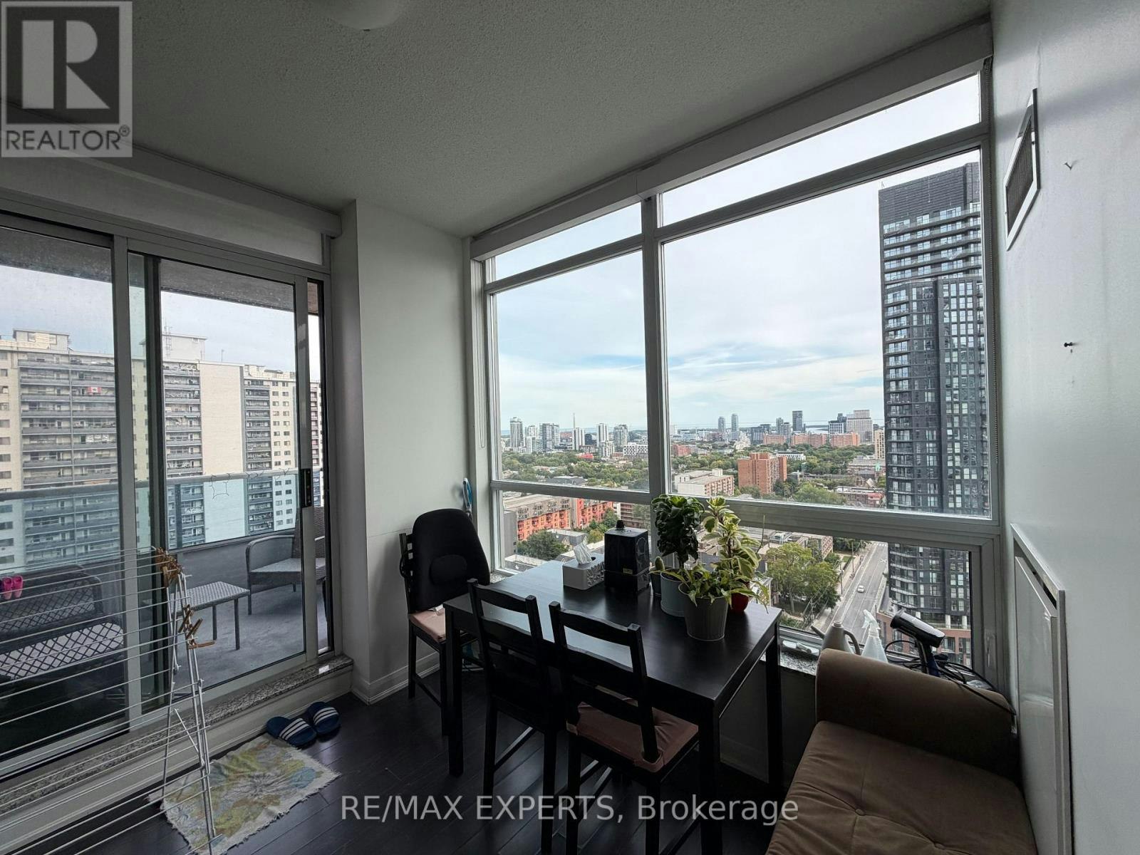 2004-500 Sherbourne Street, Toronto, ON, M4X 1L1 - 9