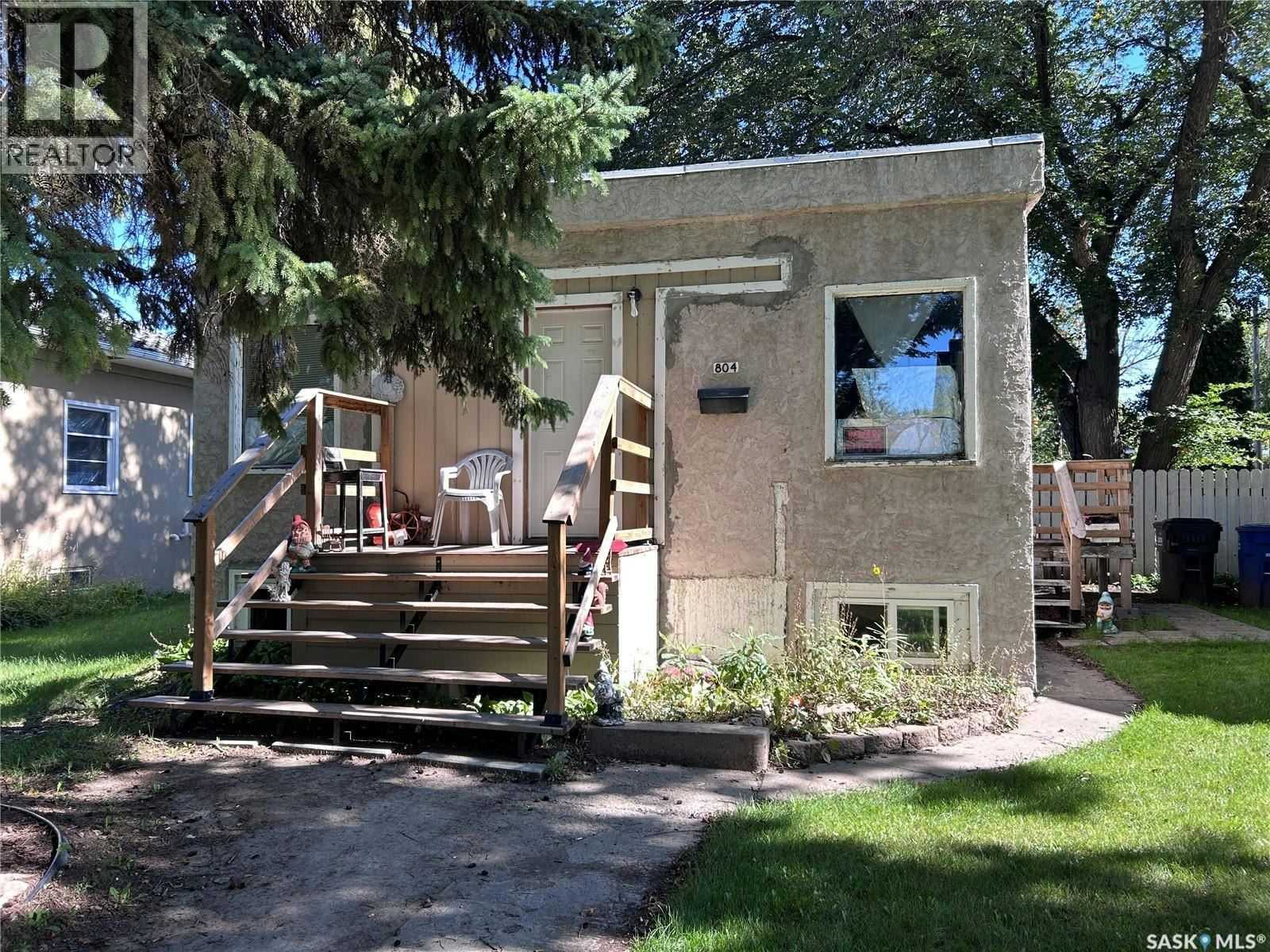 804 F Avenue N, Saskatoon, SK, S7L 1W5