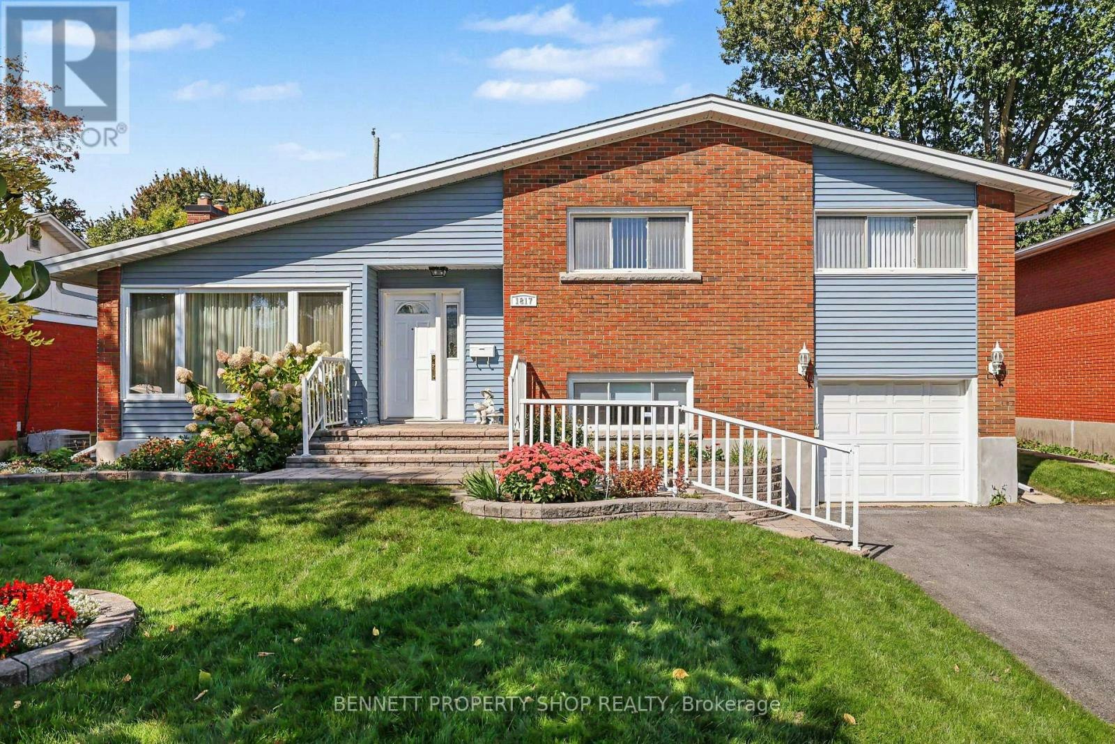 1817 Gilbert Avenue, Ottawa, ON, K2C 1A5