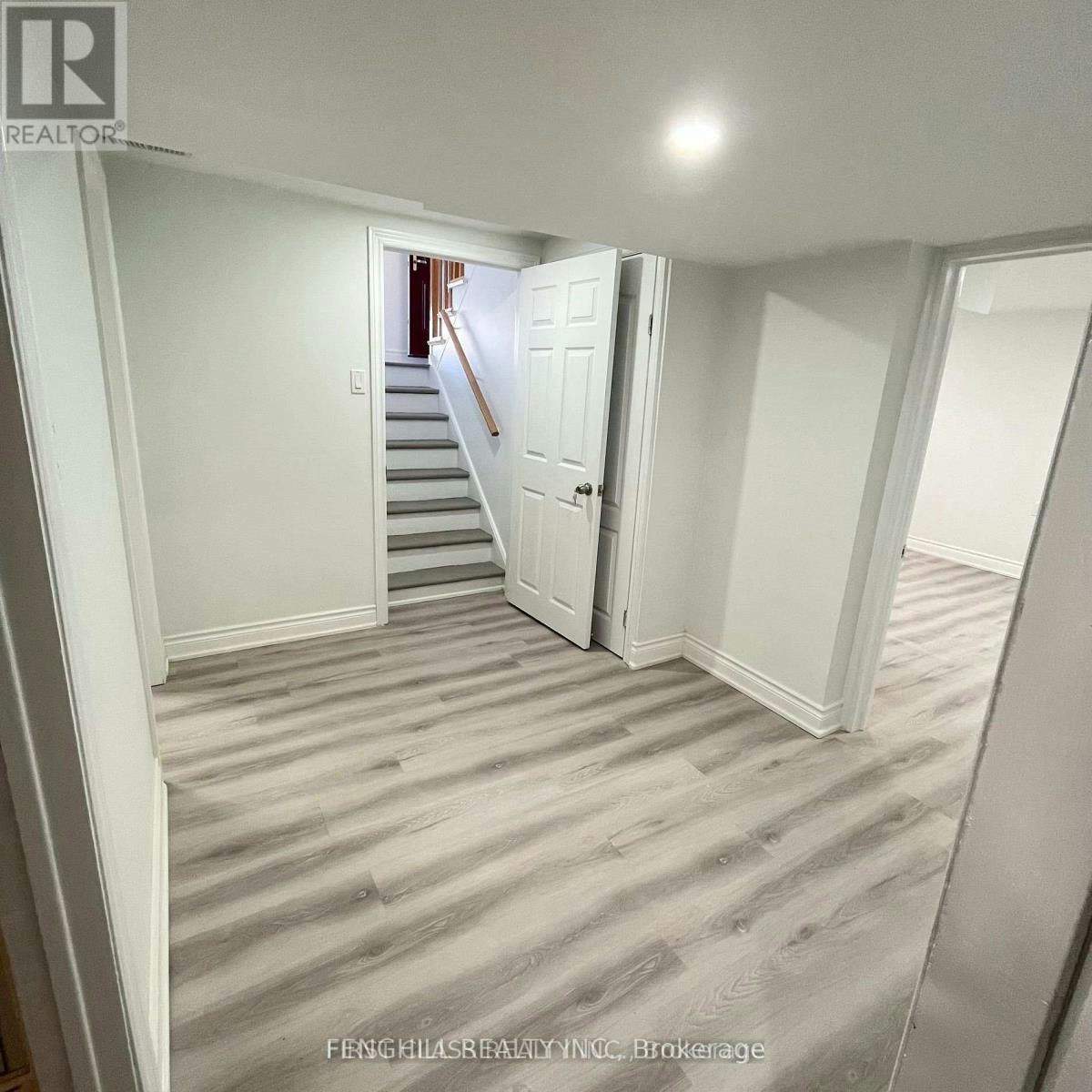 BS-392 Balkan Road, Richmond Hill, ON, L4C 2P1 - 9