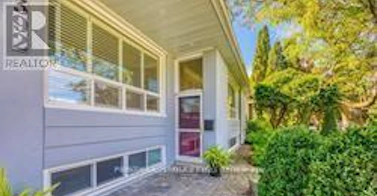BS-392 Balkan Road, Richmond Hill, ON, L4C 2P1