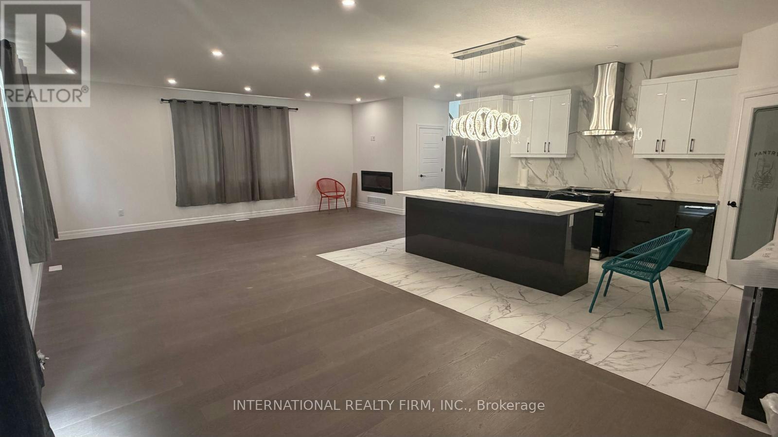 MAIN & UPPER-891 Darnley Boulevard, London, ON, N6M 0L9 - 13
