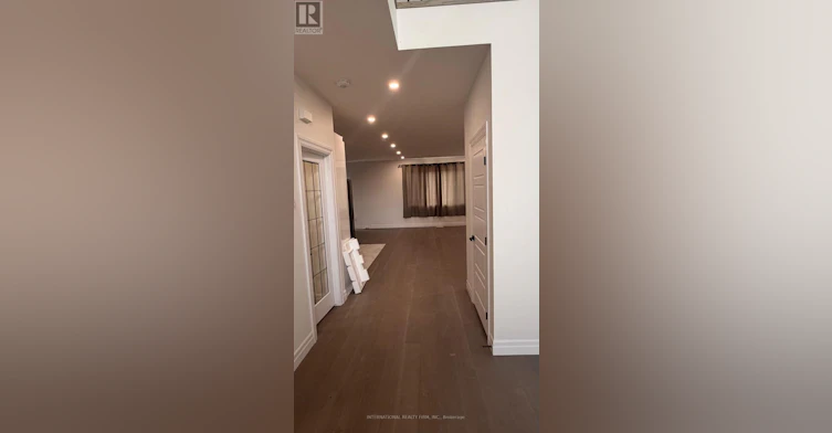MAIN & UPPER-891 Darnley Boulevard, London, ON, N6M 0L9 - 9