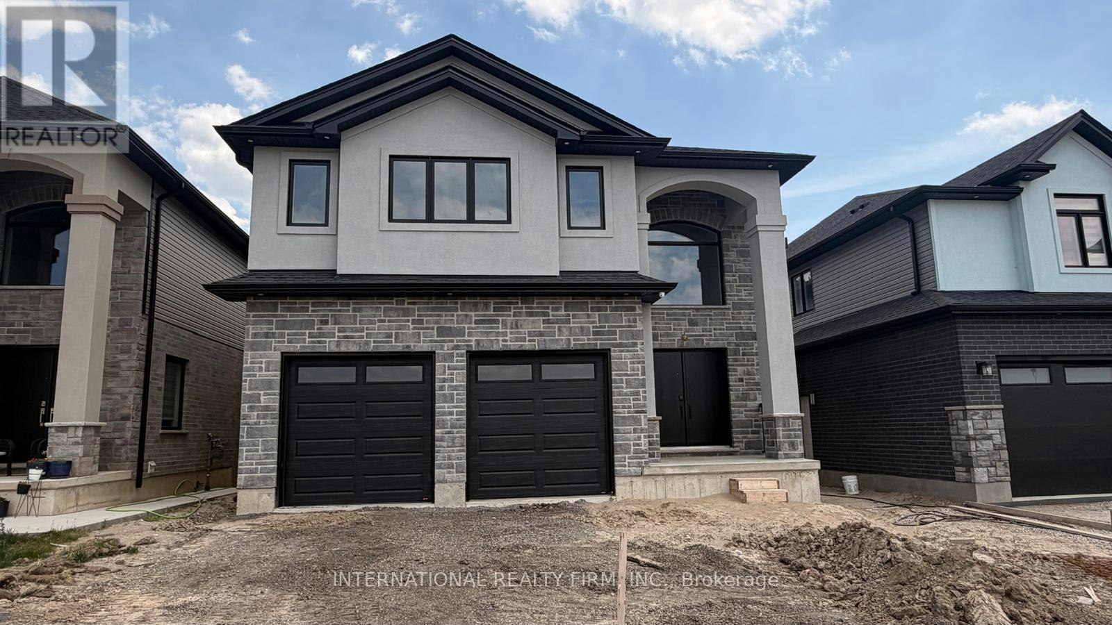 MAIN & UPPER-891 Darnley Boulevard, London, ON, N6M 0L9