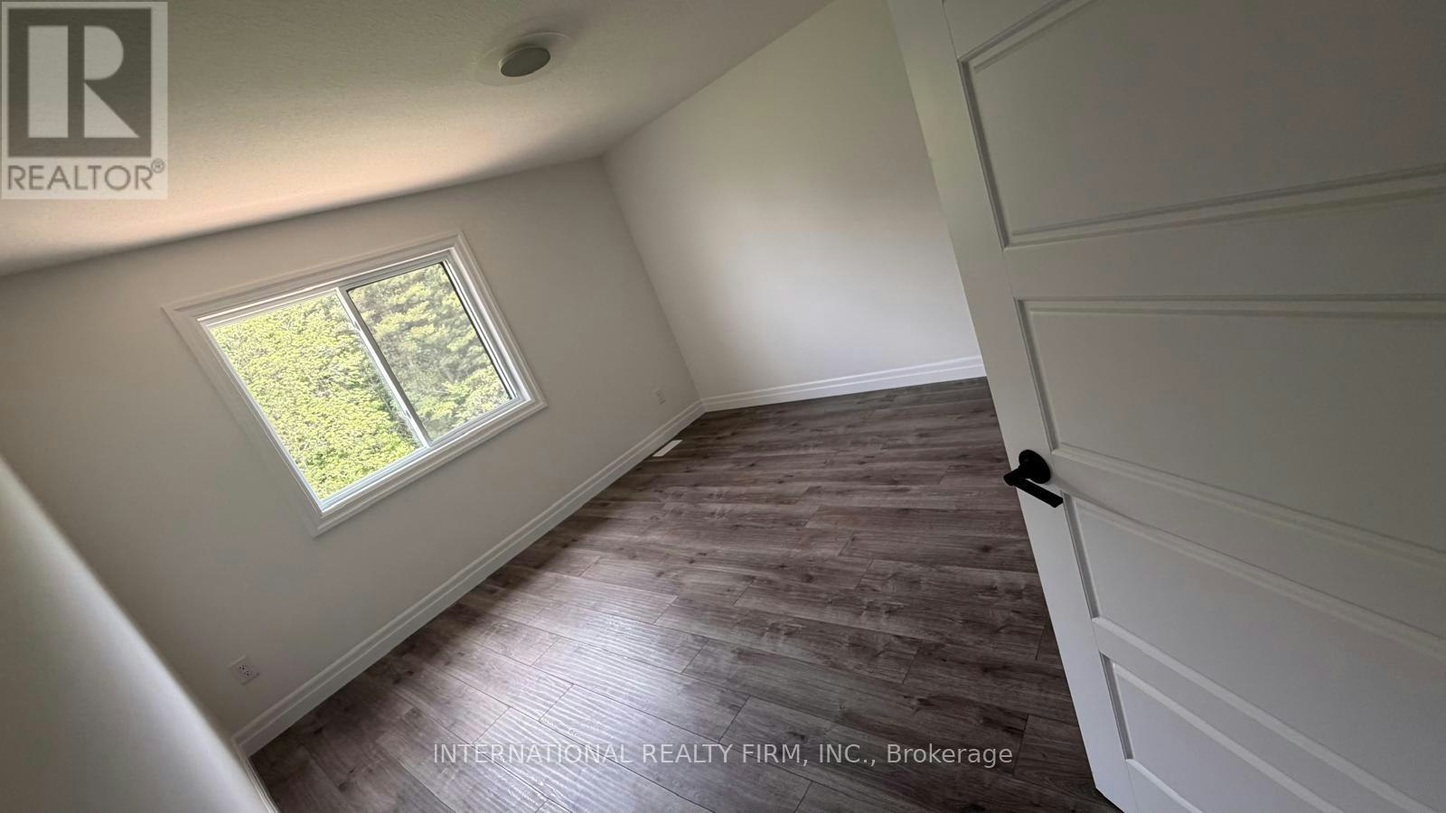 MAIN & UPPER-891 Darnley Boulevard, London, ON, N6M 0L9 - 29