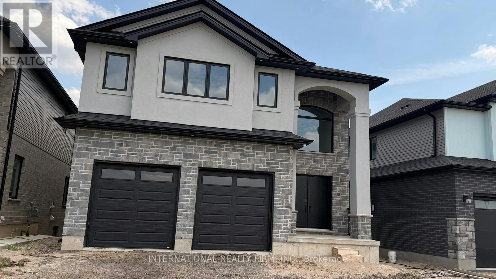 MAIN & UPPER-891 Darnley Boulevard, London, ON, N6M 0L9 - 2
