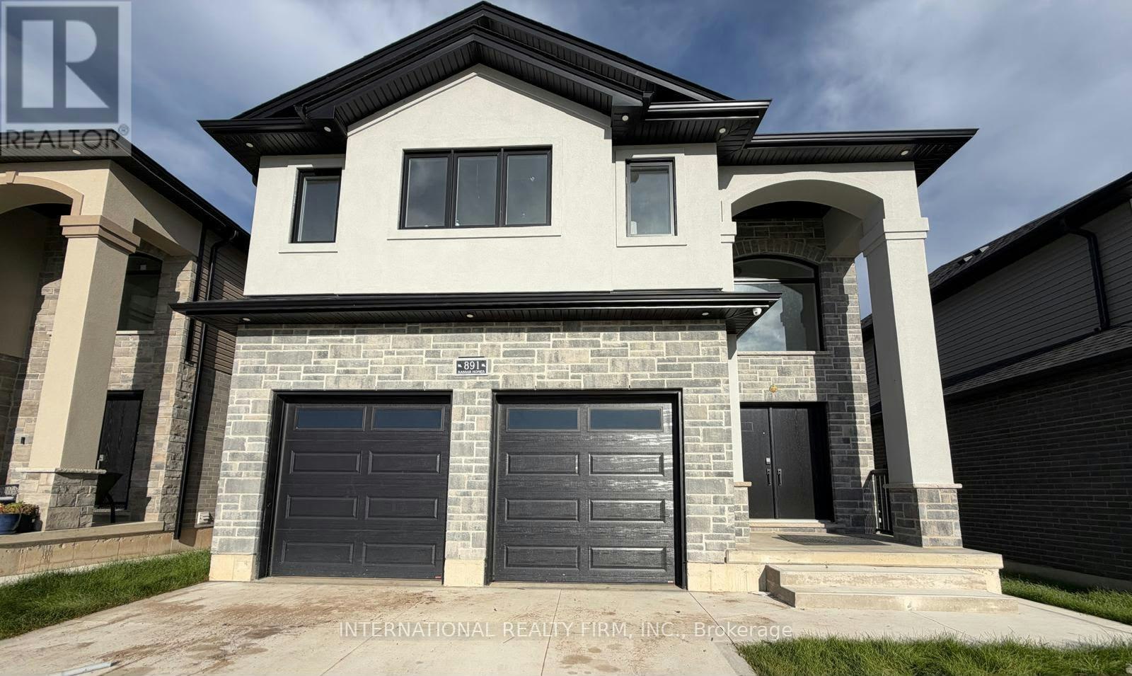 MAIN & UPPER-891 Darnley Boulevard, London, ON, N6M 0L9 2