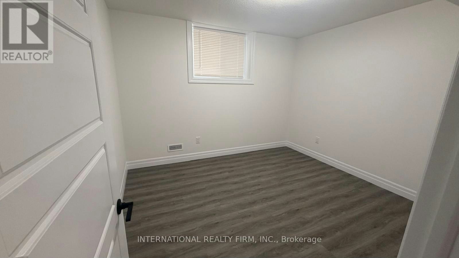 MAIN & UPPER-891 Darnley Boulevard, London, ON, N6M 0L9 - 18