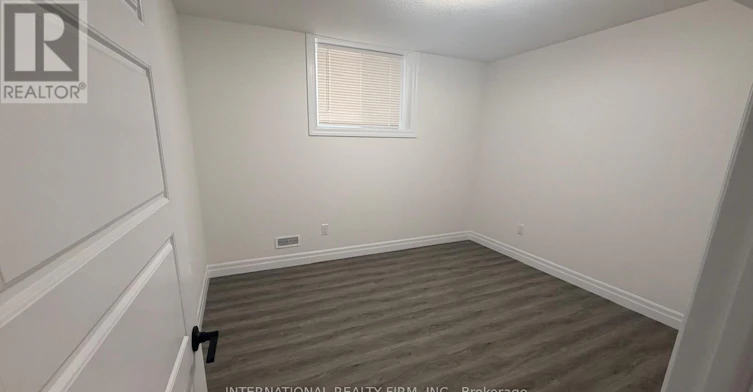 MAIN & UPPER-891 Darnley Boulevard, London, ON, N6M 0L9 - 18