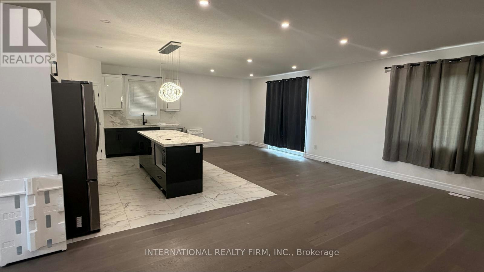 MAIN & UPPER-891 Darnley Boulevard, London, ON, N6M 0L9 - 12