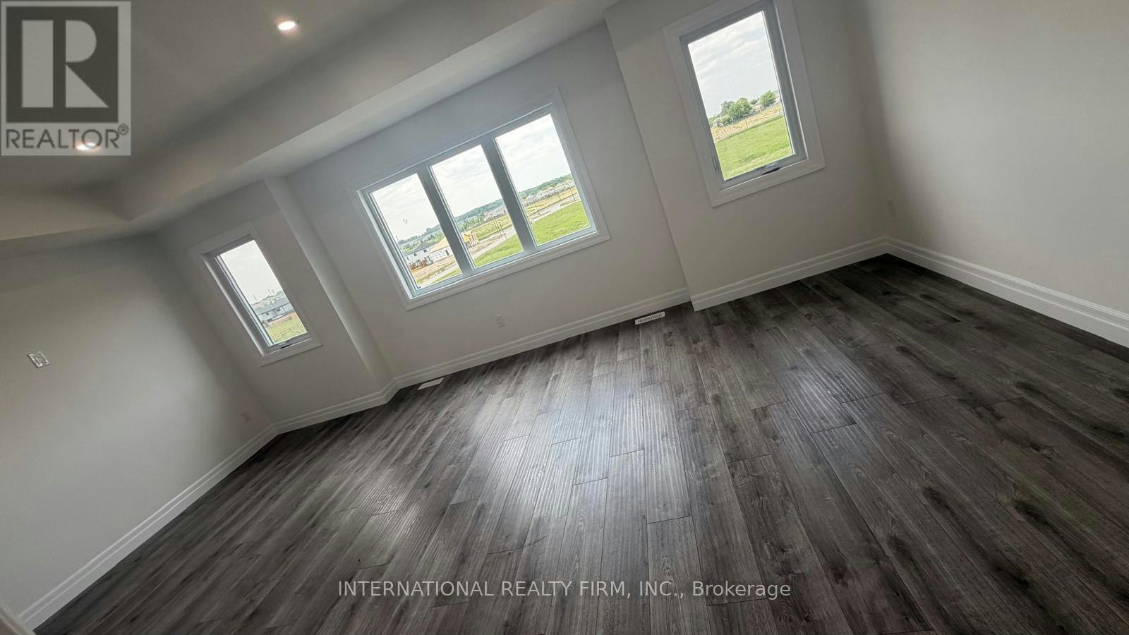 MAIN & UPPER-891 Darnley Boulevard, London, ON, N6M 0L9 - 23