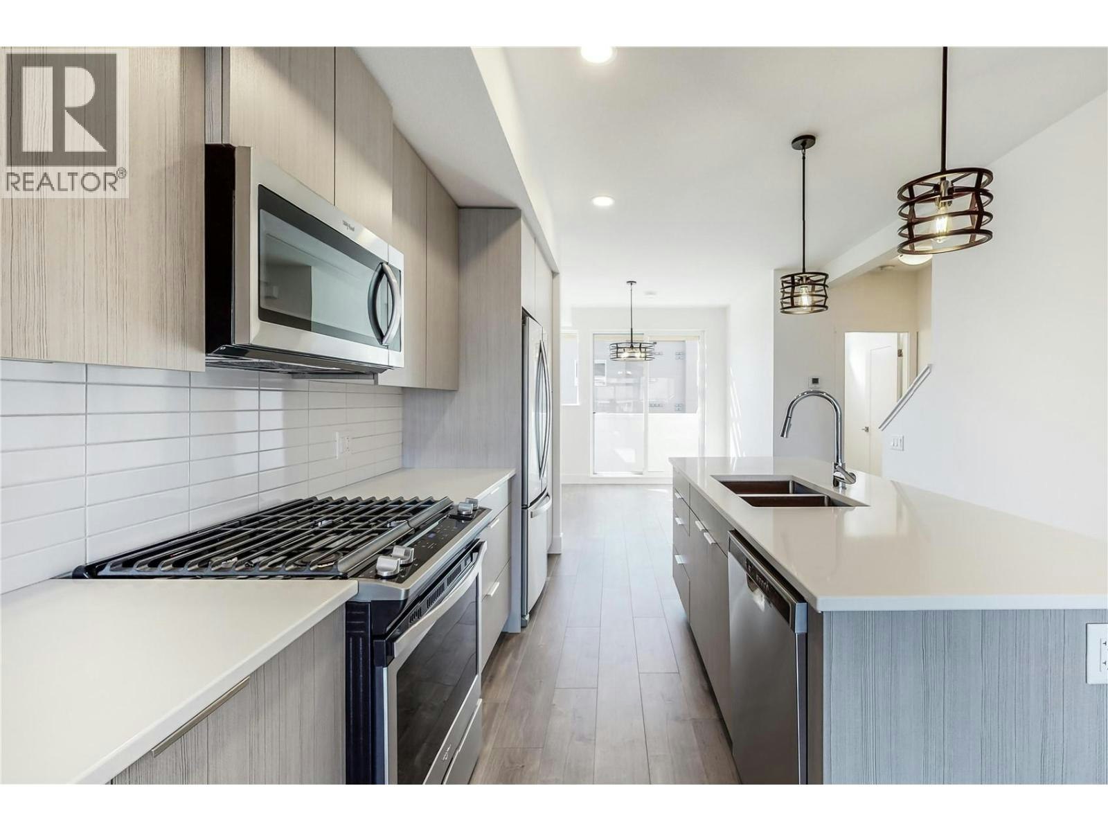 43-720 Valley Road, Kelowna, BC, V1V 0E1 - 4