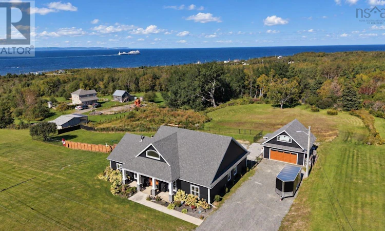 127 Lake Road