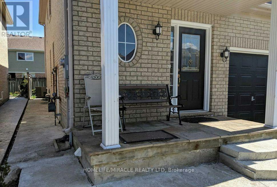UPPER-22 Pauline Crescent, Brampton, ON, L7A 2V4 - 2