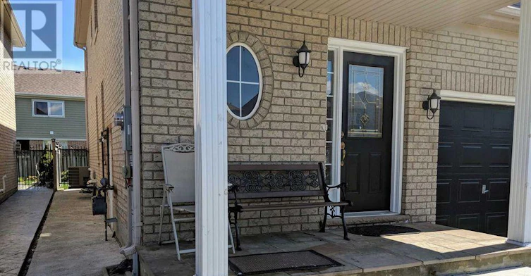 UPPER-22 Pauline Crescent, Brampton, ON, L7A 2V4 - 2