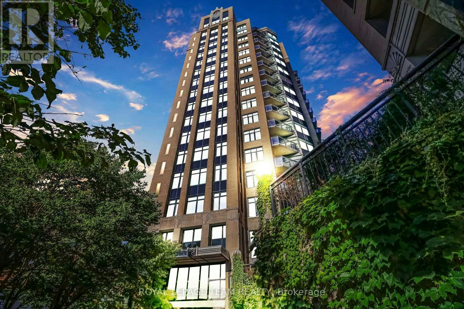 414-235 Kent Street, Ottawa, ON, K2P 1Z9