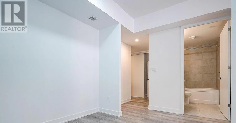 431-8 Tippett Road, Toronto, ON, M3H 0E7 - 10