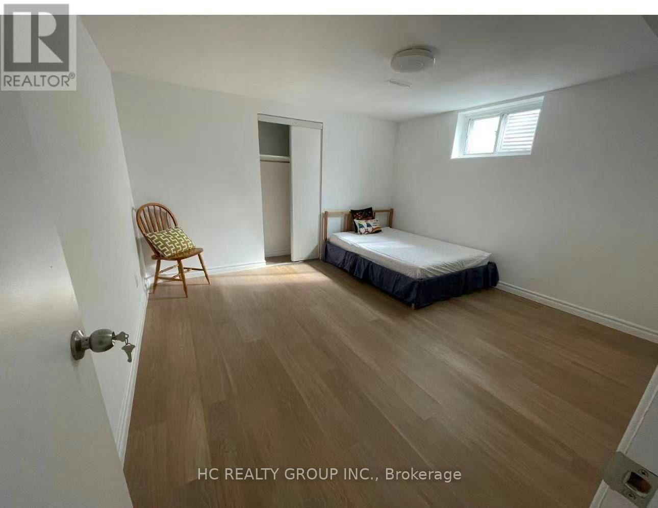 BSMT-27 Macklingate Court, Toronto, ON, M1V 1A2
