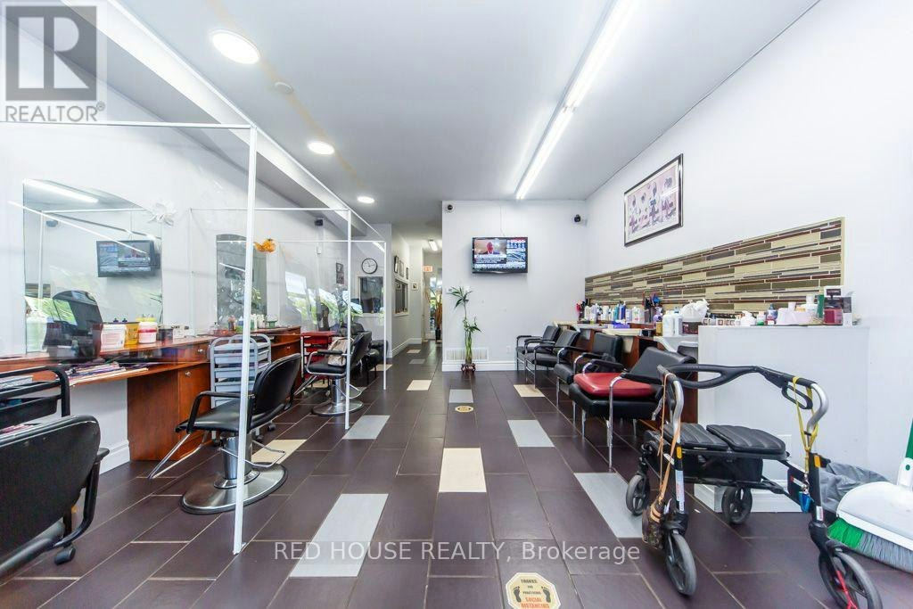 1533 O'connor Drive, Toronto, ON, M4B 2V7 - 11