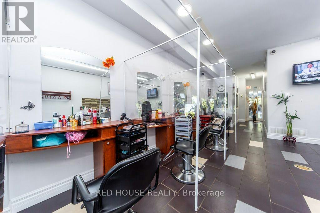 1533 O'connor Drive, Toronto, ON, M4B 2V7 - 12