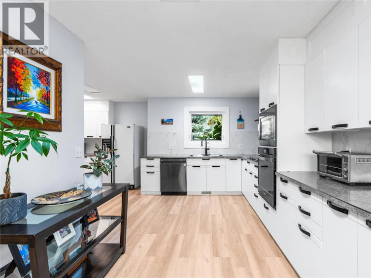9434 Angus Drive, Coldstream, BC, V1B 3G1 - 13