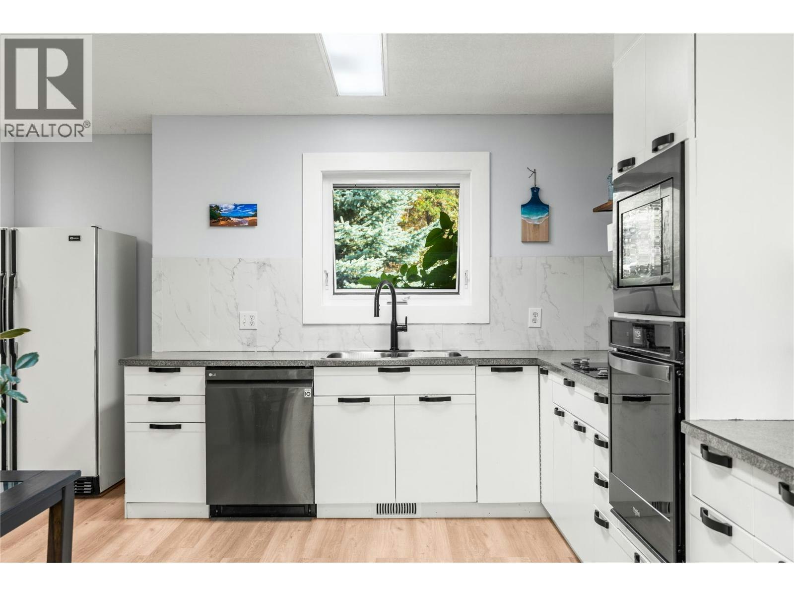 9434 Angus Drive, Coldstream, BC, V1B 3G1 - 10