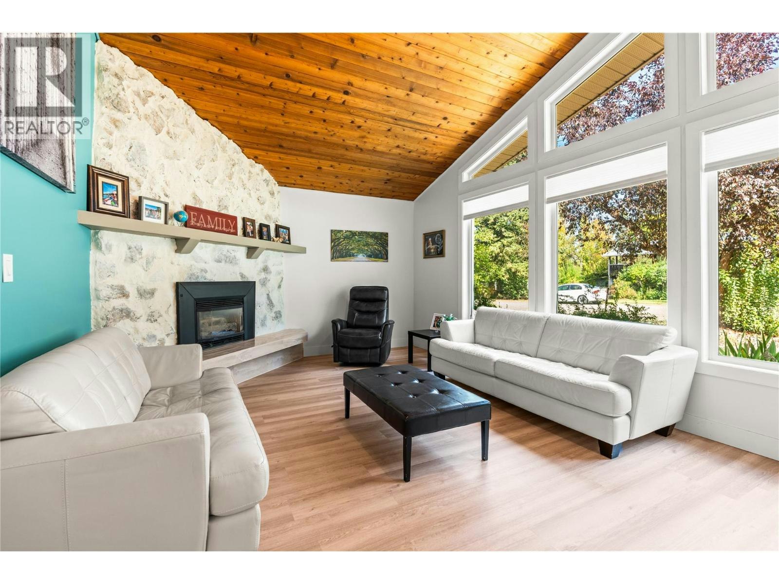 9434 Angus Drive, Coldstream, BC, V1B 3G1 - 6