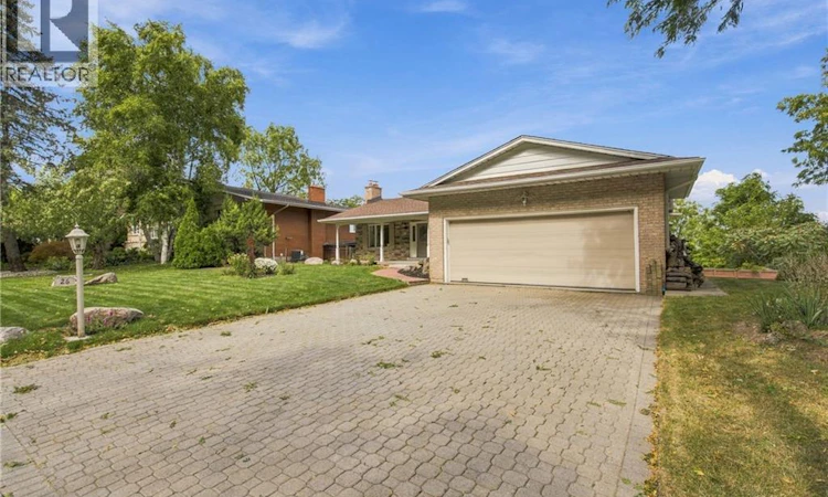 26 Leslie Drive