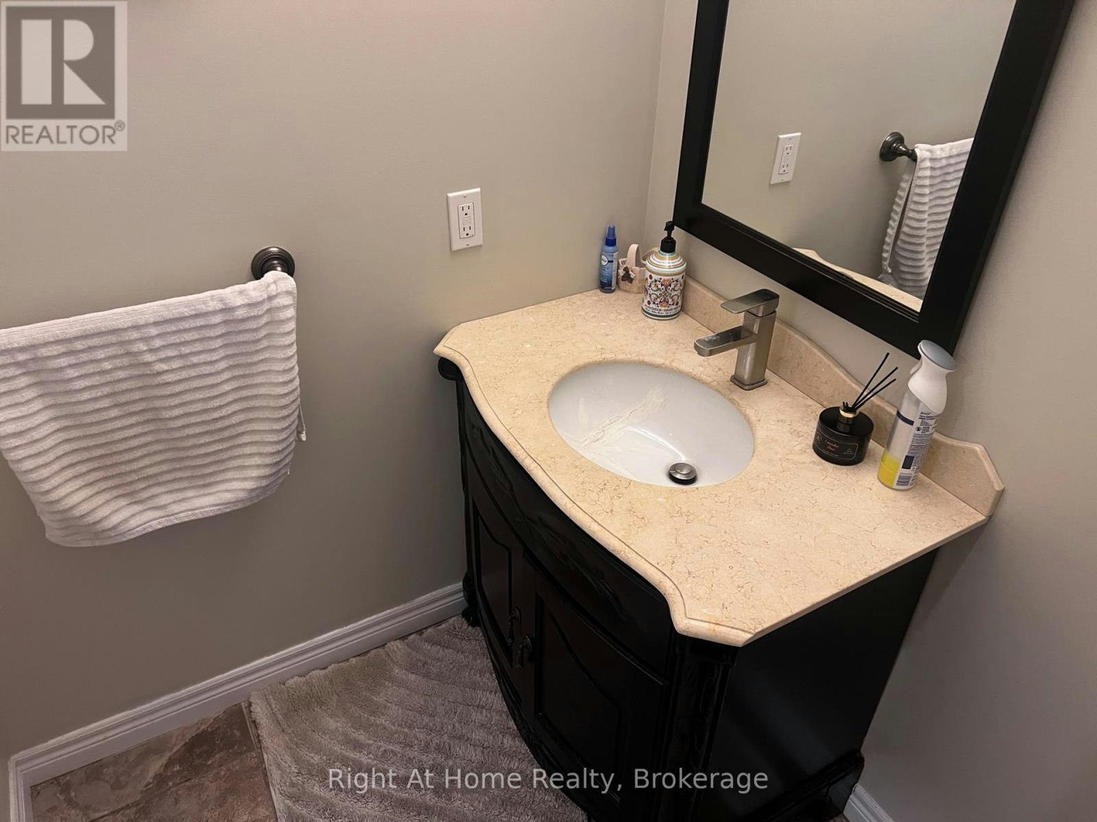 UPPER-52 Lorupe Court, Hamilton, ON, L9G 0C8 - 18