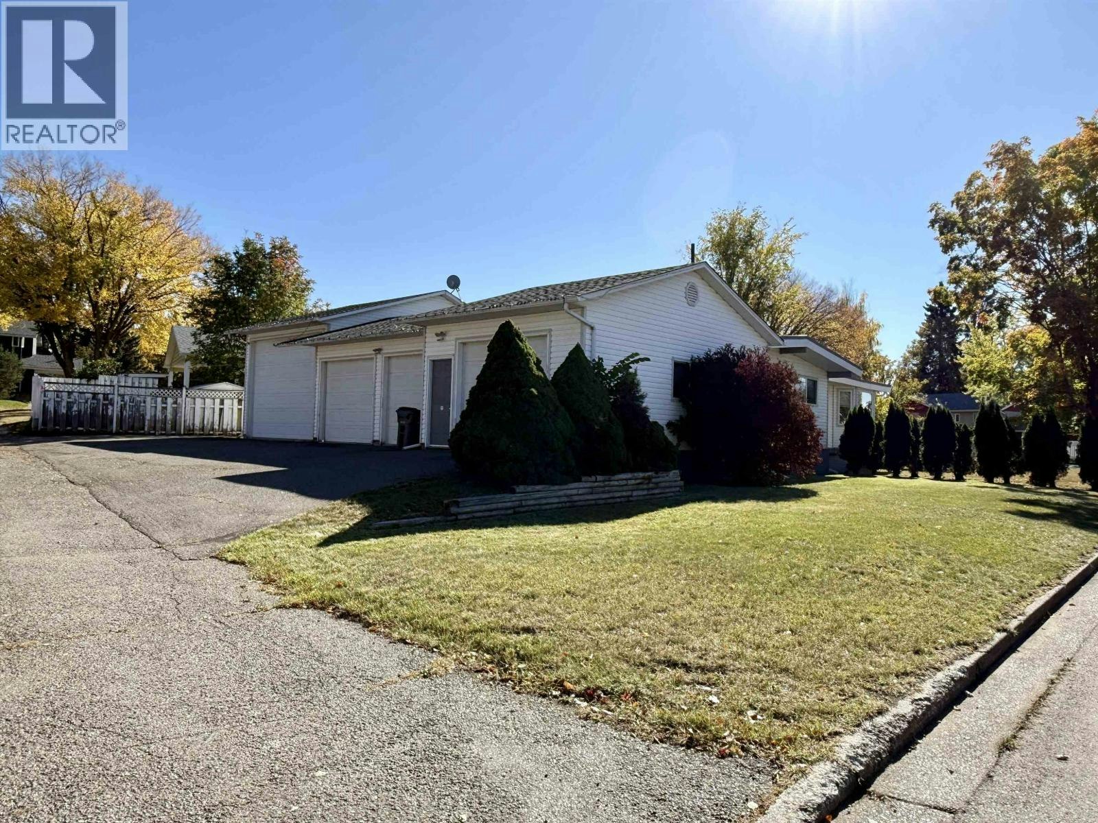 1746 Irwin Street, Prince George, BC, V2M 2Y5