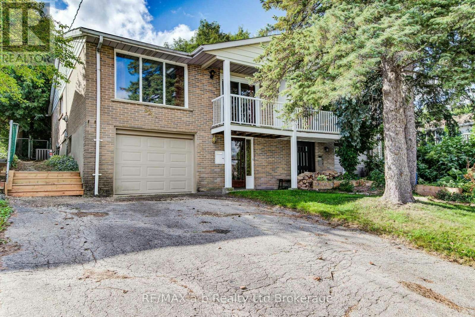 321 Bluevale Street N, Waterloo, ON, N2J 4H6