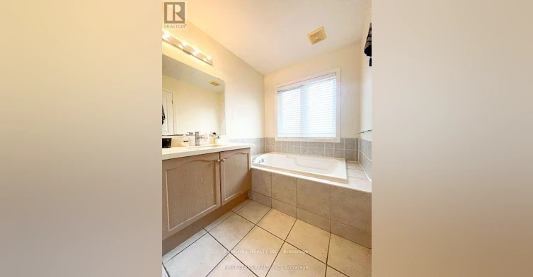18 Magnotta Road, Markham, ON, L6C 2V5 - 12