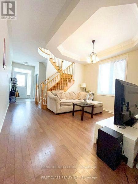 18 Magnotta Road, Markham, ON, L6C 2V5 - 2