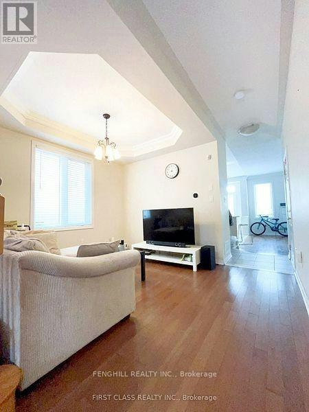 18 Magnotta Road, Markham, ON, L6C 2V5 - 4