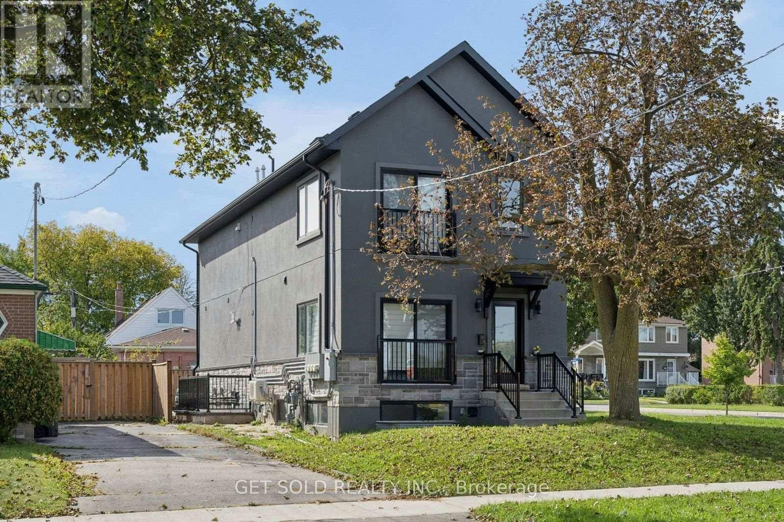 15 Burrard Road, Toronto, ON, M9W 3T1