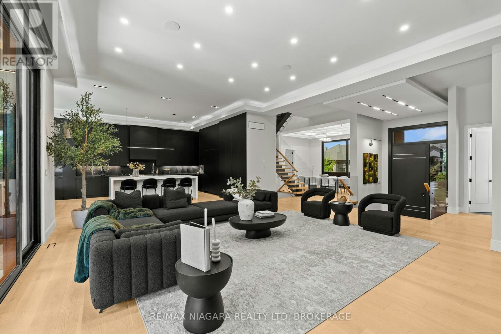 56 Kenmir Avenue, Niagara-on-the-Lake, ON, L0S 1J1 - 9