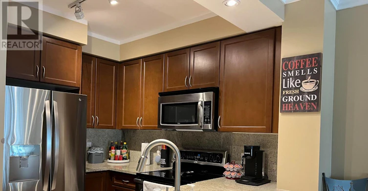 204-88 Promenade Circle, Vaughan, ON, L4J 9A4 - 2