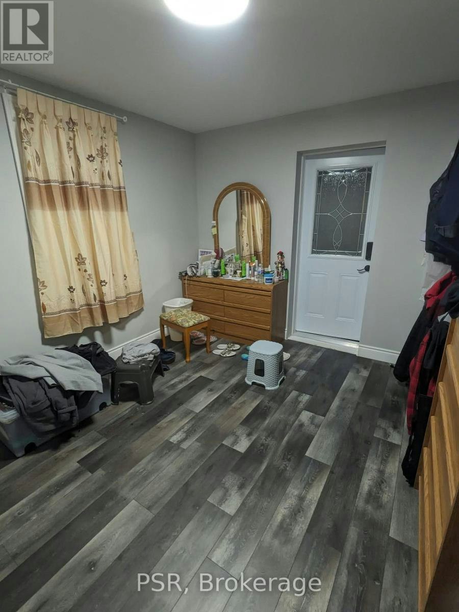 18 Sheldon Avenue N, Kitchener, ON, N2H 2M2 - 11