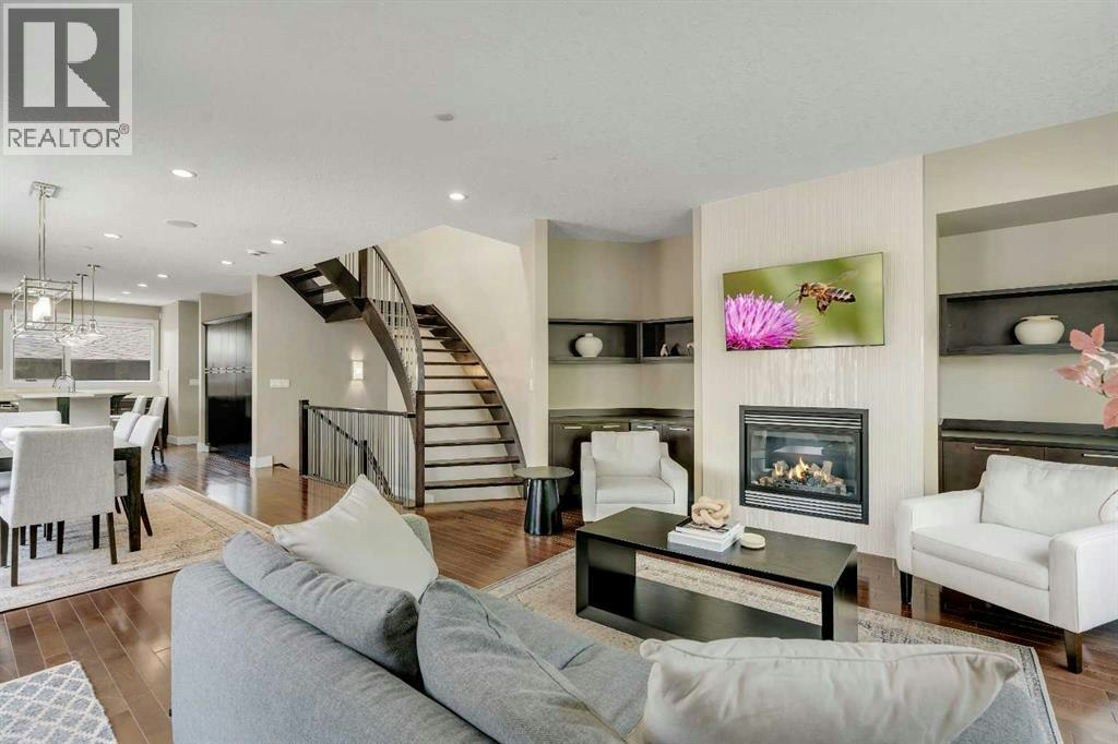 1721 44 Avenue SW, Calgary, AB, T2T 5M4