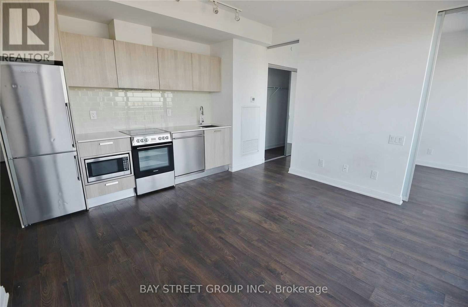 3401-50 Charles Street E, Toronto, ON, M4Y 1T1 - 6