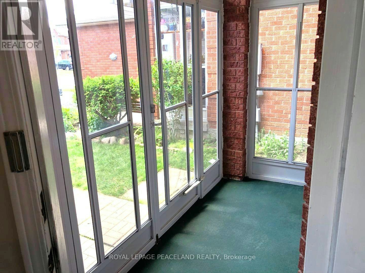 375 Pickering Crescent, Newmarket, ON, L3Y 8G8 - 3