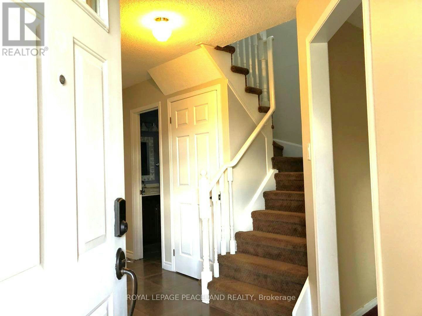 375 Pickering Crescent, Newmarket, ON, L3Y 8G8 - 5