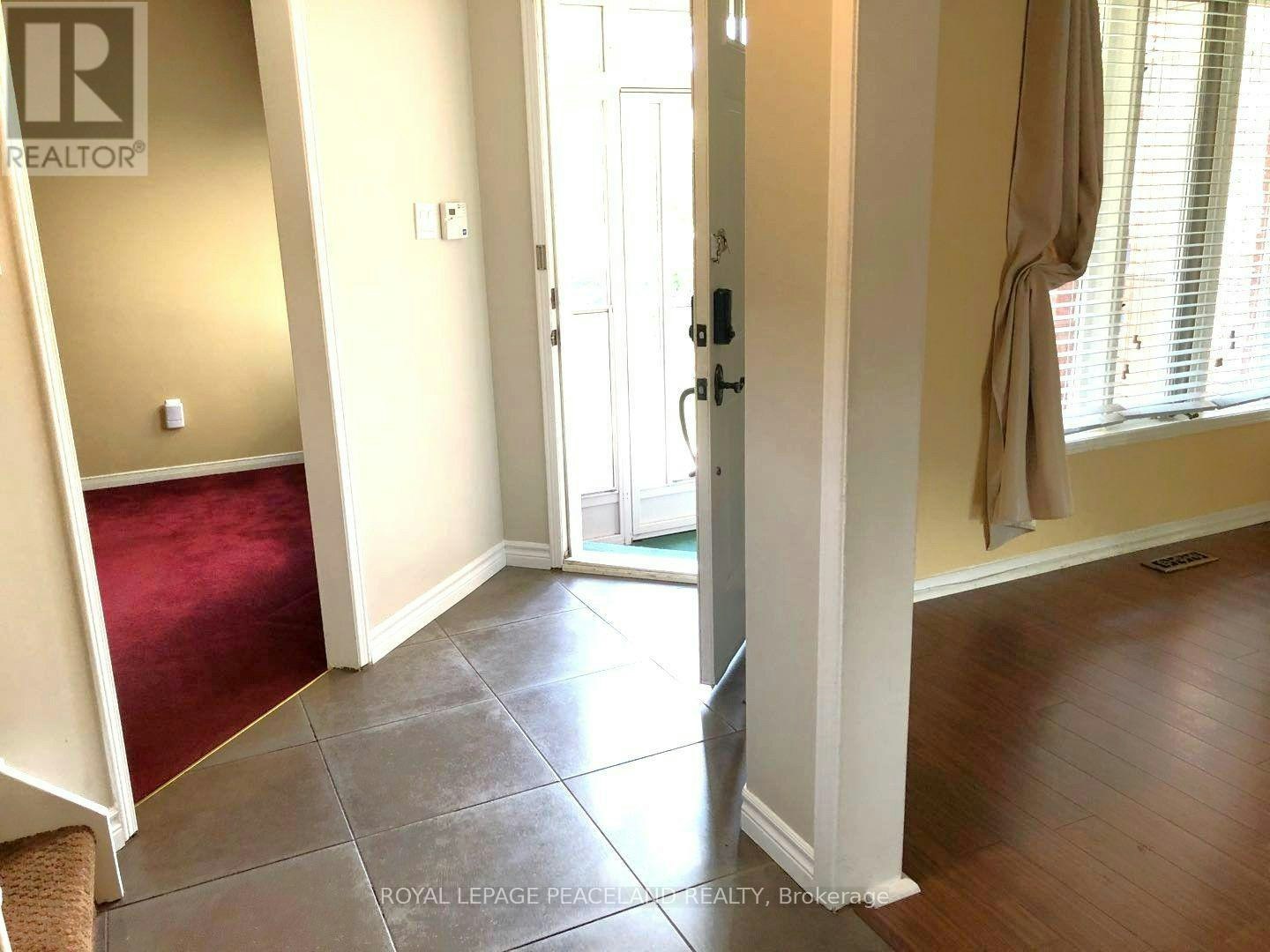 375 Pickering Crescent, Newmarket, ON, L3Y 8G8 - 4