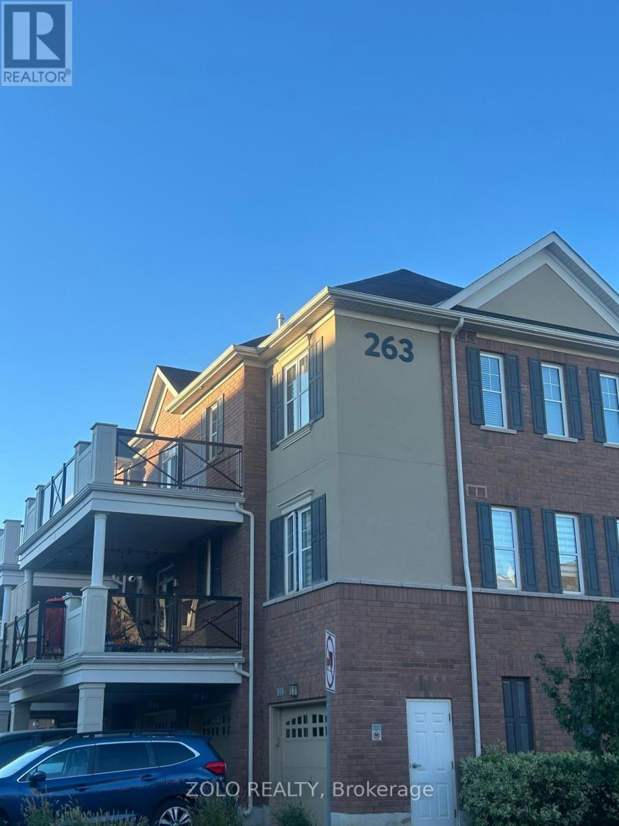 306-263 Georgian Drive, Oakville, ON, L6H 0L2 - 2