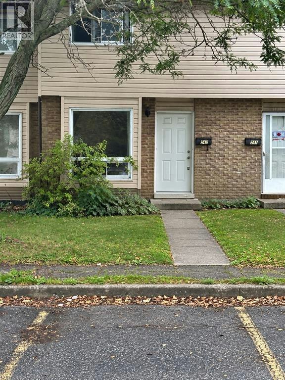 13-243 Hampton Avenue, Sarnia, ON, N7S 4Y7