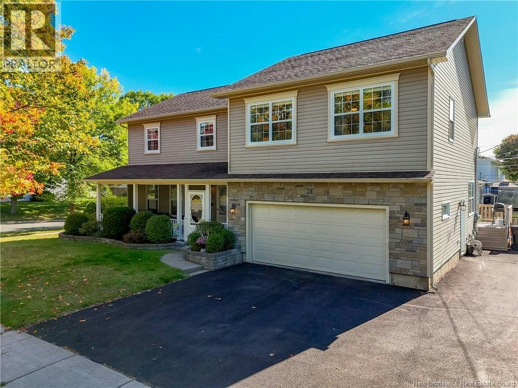 24 Wiggins Drive, Fredericton, NB, E3A 5N6