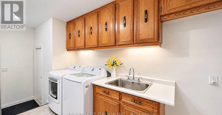 202-5 Elmira Court, Toronto, ON, M2K 2T1 - 22