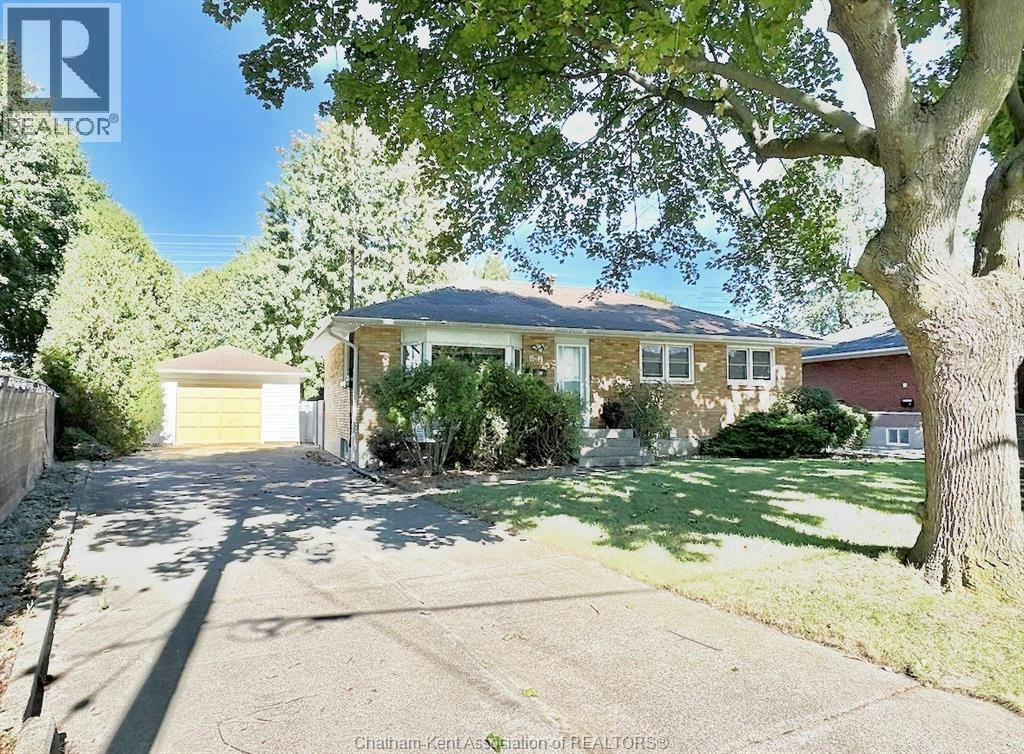 62 Burton Avenue, Chatham-Kent, ON, N7M 4Z5